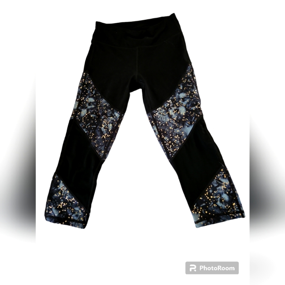 Zobha decorative athletic Capri  leggings women's sz XS Black, silver